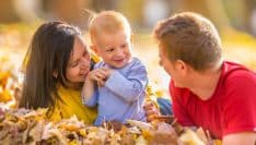 Places en crèches et congé parental court pour réduire les inégalités (OCDE)