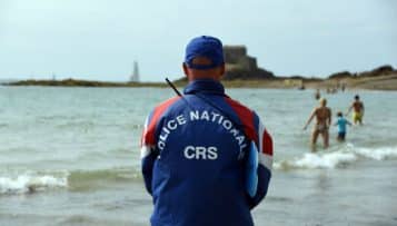La fin des CRS sur les plages ? Inquiétudes sur le littoral français