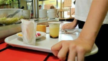 Expulser un enfant de la cantine est inadmissible, selon le gouvernement