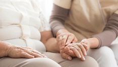 Accompagnement des personnes âgées : un appel à contributions de l'Anesm