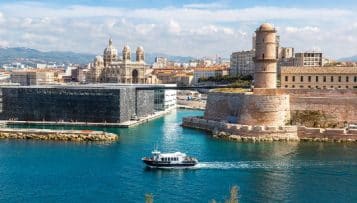 Emplois francs: premier contrat signé à Marseille