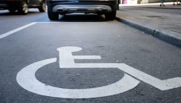 Accessibilité des villes aux handicapés: un constat 