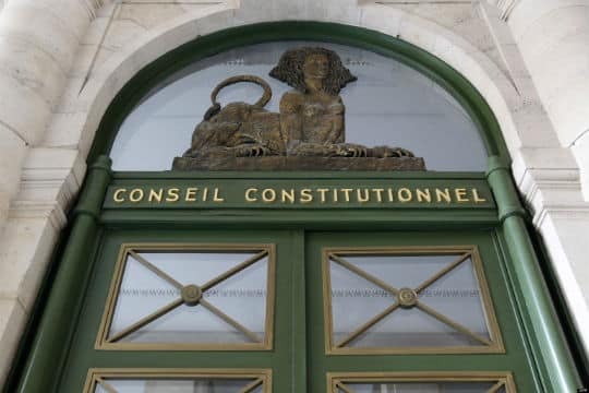 Le Conseil constitutionnel valide la loi interdisant le cumul des mandats