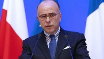 Bernard Cazeneuve annonce une réforme "historique" des arrondissements en France