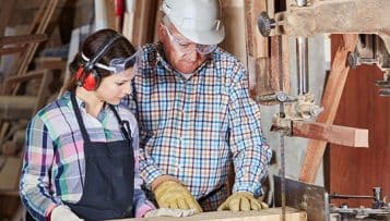 Chômage des jeunes : l'apprentissage plébiscité comme un outil efficace