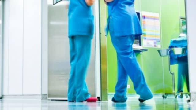 Des centaines d'infirmiers anesthésistes réclament à Paris le "grade Master"