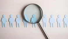 Le gouvernement lance un plan en faveur de l'emploi des seniors