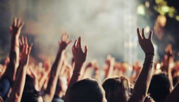 Face à des ressources en baisse, le monde de la musique réduit la voilure