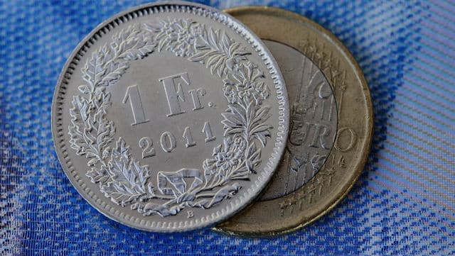 Les collectivités avec des "emprunts toxiques" s'inquiètent de l'envolée du franc suisse