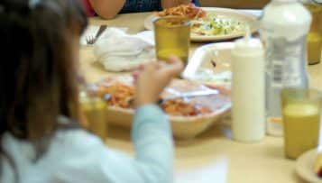 Garantir le droit d'accès à la restauration scolaire