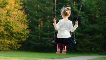 Aires de jeux pour les enfants : interdit de fumer