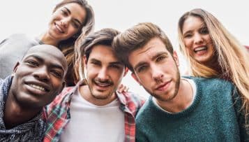 Service civique : la FNARS signe une convention avec l’Etat