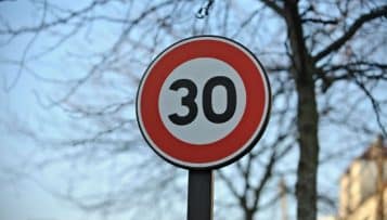 Depuis le 1er janvier, Grenoble roule à 30 km/h