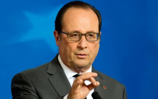 François Hollande annonce la diminution de moitié de l'effort demandé aux communes