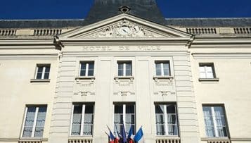 Présidentielle: les fonctionnaires en ligne de mire mais privés de débat sur leur avenir