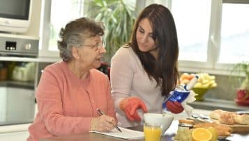 France Alzheimer rappelle le nouveau président de la République à ses engagements