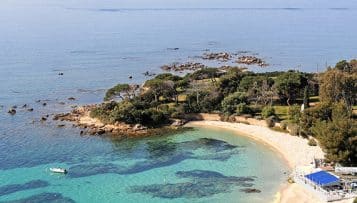 Le label Pavillon bleu décerné à 173 communes (390 plages)