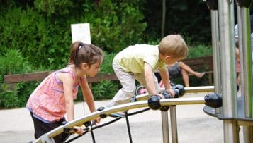 La sécurité des aires collectives de jeux s'améliore selon la DGCCRF