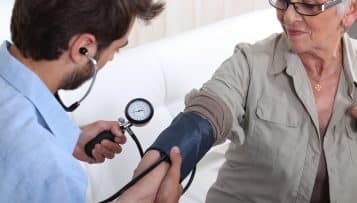 Poursuivre l'intégration des formations paramédicales et de maïetiques