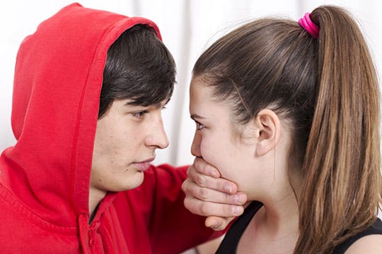 Prévenir les violences sexistes et sexuelles chez les 15-18 ans