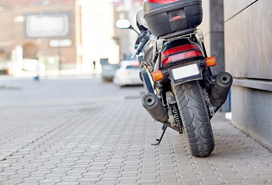 Val-de-Marne : stationnement payant pour motos et scooters dans deux communes, une première en France
