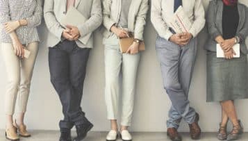 Un bus pour l'emploi sillonne Montreuil