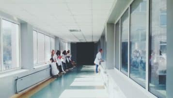 Santé : les Français satisfaits des personnels mais veulent plus de moyens