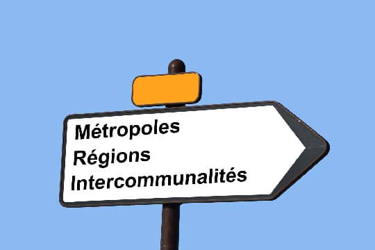 Les départements mettent en garde contre les risques d'une "métropolisation non concertée", après que le Premier ministre a défendu mercredi devant des maires les métropoles comme une clé du futur modèle territorial français.