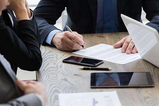 Une réponse variante doit respecter les exigences minimales imposées par l’acheteur