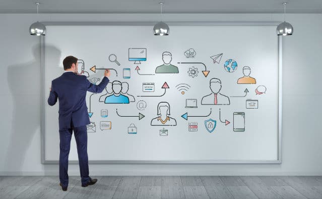 Communication locale : le magazine papier de la collectivité, toujours en tête