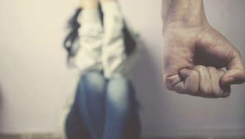 Violences au sein du couple : les recommandations de la HAS aux CHRS
