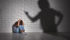 Enfance maltraitée: un site web pour savoir qui alerter