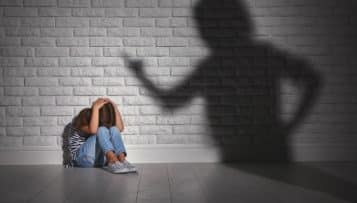 Enfance maltraitée : un site web pour savoir qui alerter