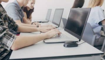 Éducation : création d’un CAPES d’informatique dès 2020