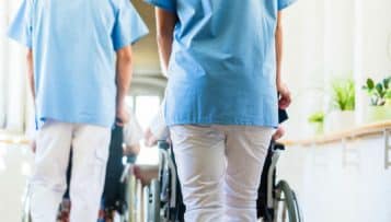 Agnès Buzyn a annoncé une prime pour les aides-soignants des Ehpad publics