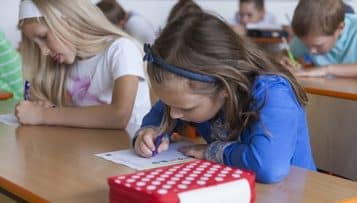 Évaluations à l'école : un recadrage du ministère aux professeurs récalcitrants fâche les syndicats