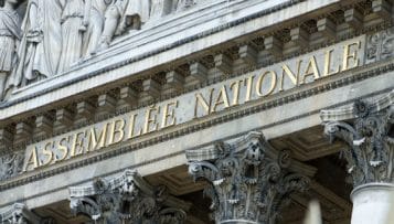 Fonction publique : une loi sans "garde-fous" qui omet des fondamentaux