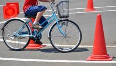 Le gouvernement veut apprendre à tous les enfants à "rouler à vélo"