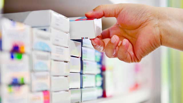 Quels sont les établissements autorisés à disposer d’une pharmacie à usage intérieur ?