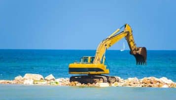 Oui à la possibilité, sous condition pour une collectivité territoriale de candidater à un contrat de commande publique