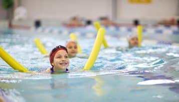 Des « classes bleues » pour apprendre l'aisance aquatique aux enfants de 3 à 6 ans