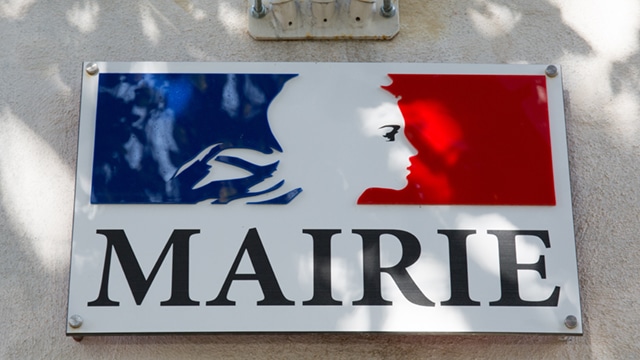 L'État prendra en charge l'accompagnement psychologique des maires agressés