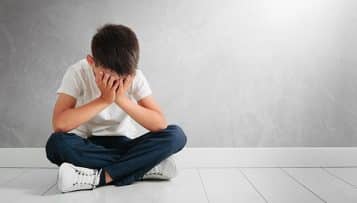 Enfants : le Défenseur des droits dénonce la violence des institutions