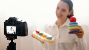 Enfants "influenceurs" : l'Assemblée se penche sur un vide juridique