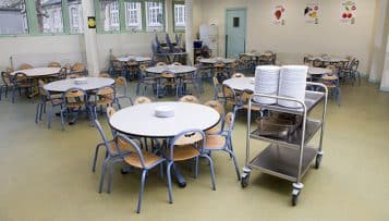 La restauration scolaire, onéreuse et mal évaluée par les collectivités, selon la Cour des comptes