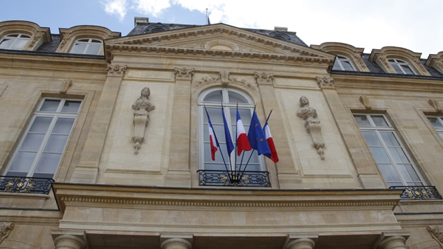 Vélos, produits bio et recyclage pour "verdir" l'État et l'Élysée