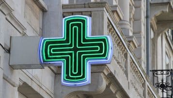 Coronavirus : l’État réquisitionne les masques