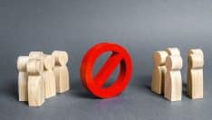 Coronavirus : la France interdit les rassemblements de plus de 1 000 personnes