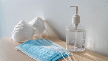 Le ministre des Solidarités et de la Santé promet 250 millions de masques