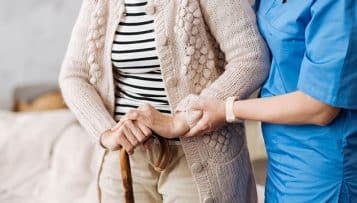 Coronavirus : les aides à domicile, des "invisibles" en quête de reconnaissance